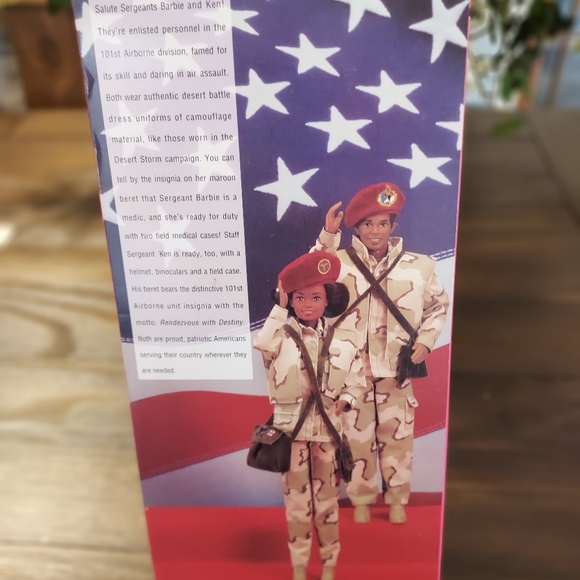 Special Edition Stars and Stripes Army Barbie - Picture 2 of 2